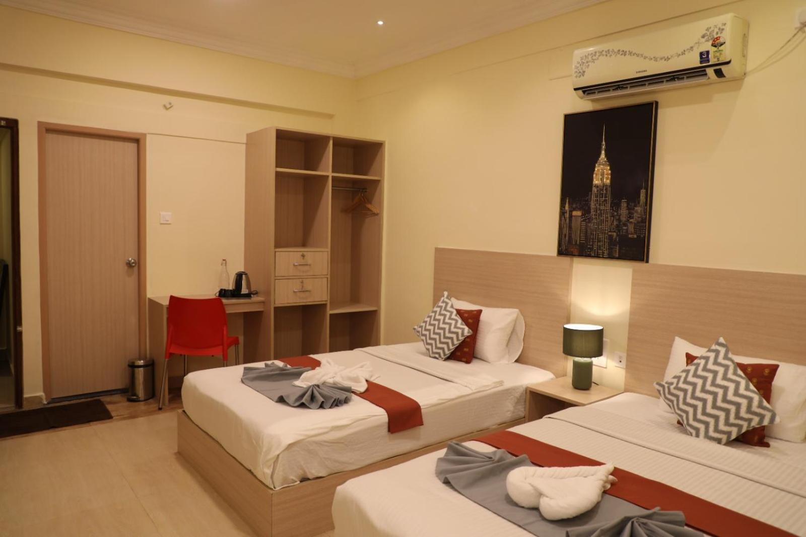 מדוראי Hotel Green Parrot מראה חיצוני תמונה