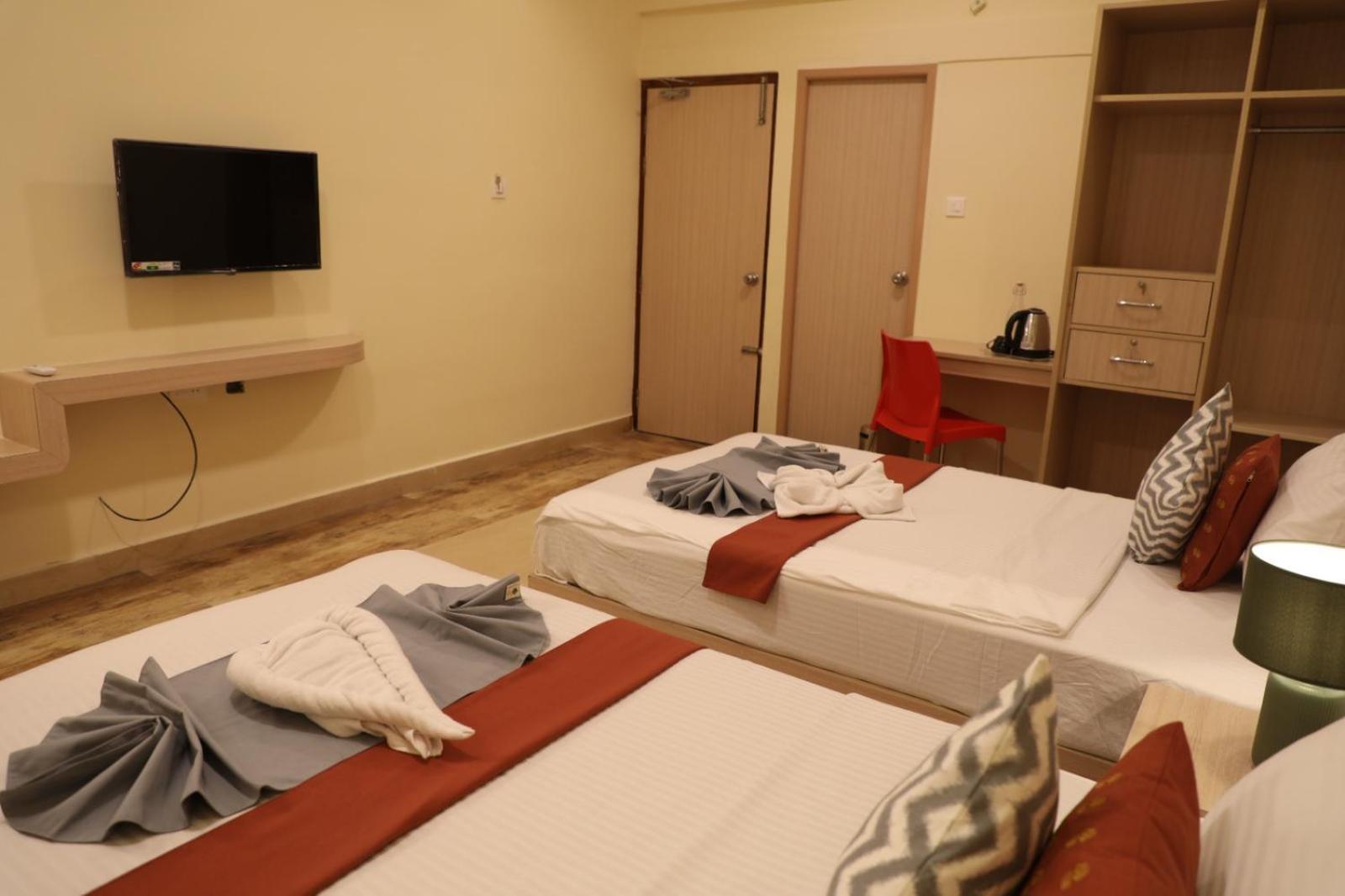 מדוראי Hotel Green Parrot מראה חיצוני תמונה